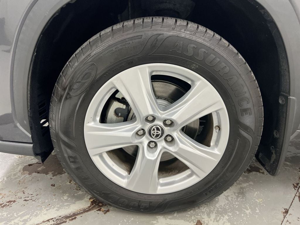 2022 Toyota Highlander LE