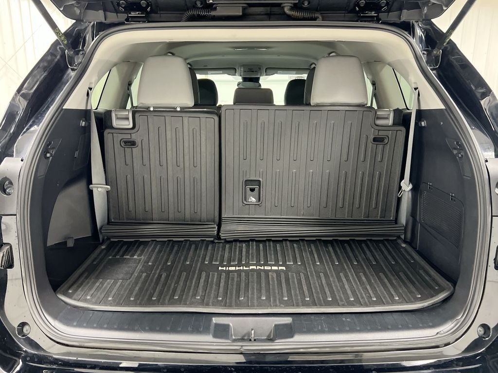 2022 Toyota Highlander L