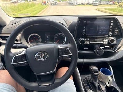2022 Toyota Highlander L