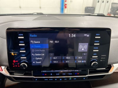 2023 Toyota Sienna XLE