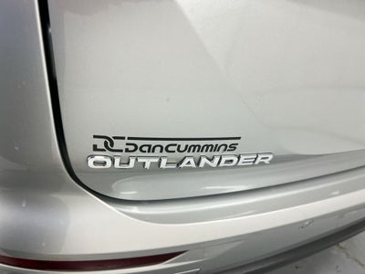 2024 Mitsubishi Outlander ES