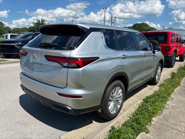 2024 Mitsubishi Outlander ES