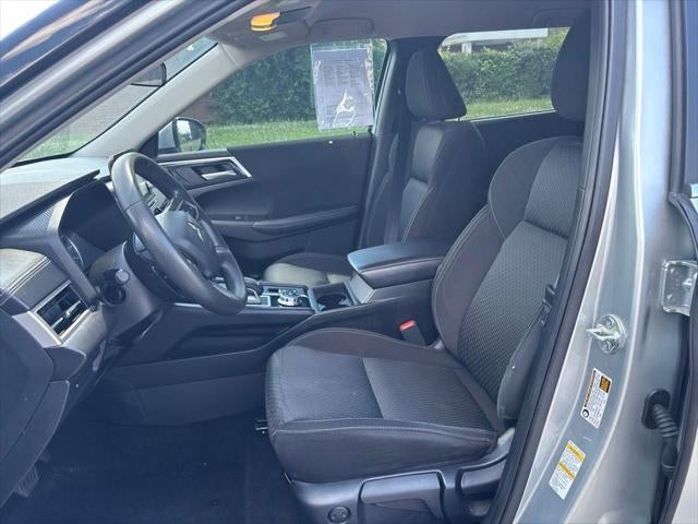 2024 Mitsubishi Outlander ES