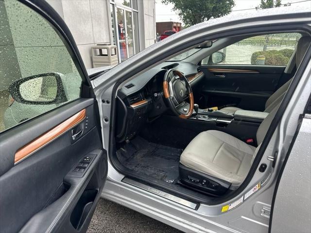 2013 Lexus ES 300h