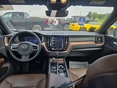 2023 Volvo XC60 B5 Plus Bright Theme