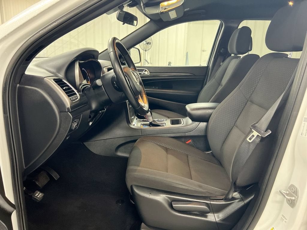 2020 Jeep Grand Cherokee Laredo