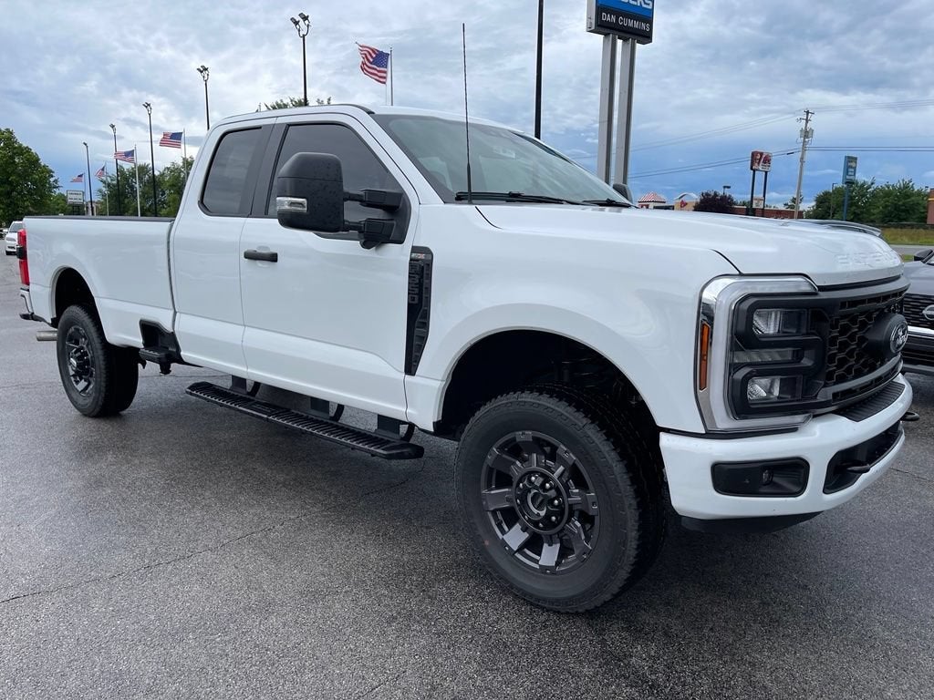 2025 Ford Super Duty F-350 SRW XL