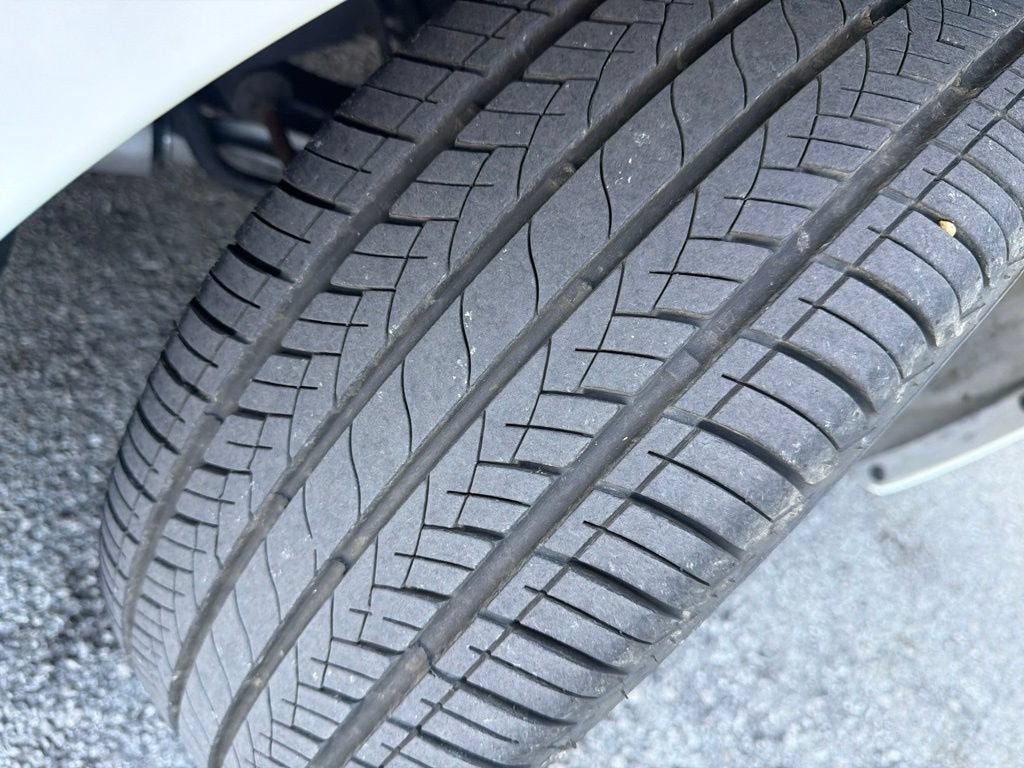 2011 Chevrolet Malibu LT w/1LT