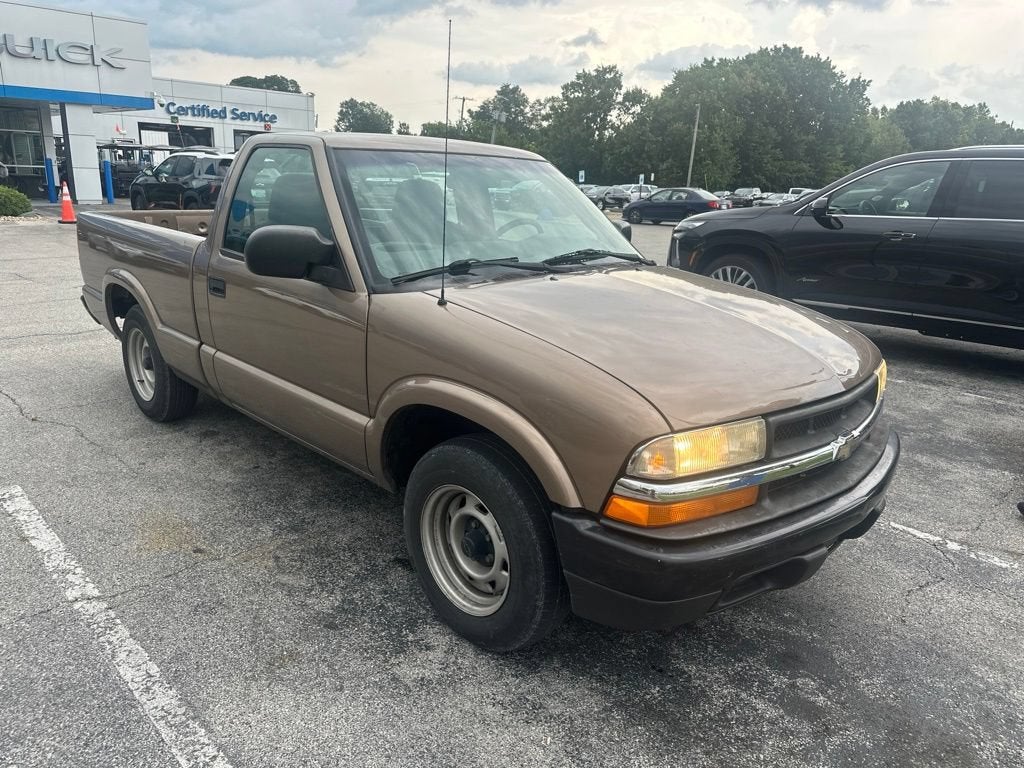 2003 Chevrolet S10 Reg Cab 108" WB