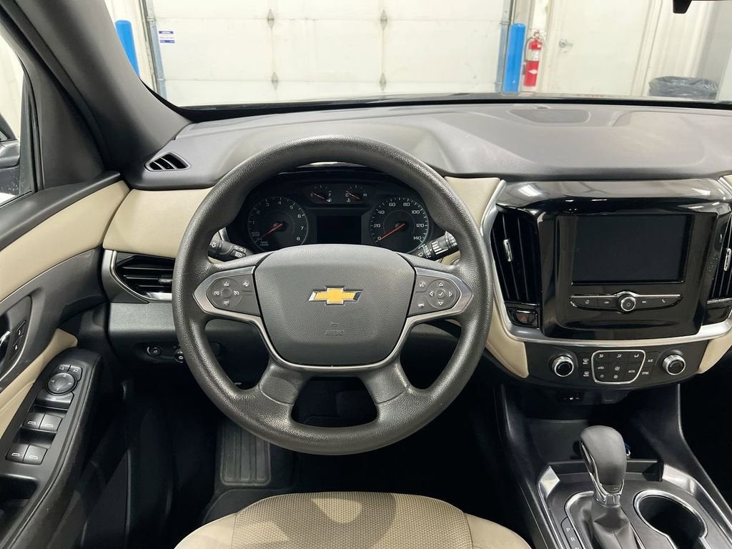 2023 Chevrolet Traverse LS