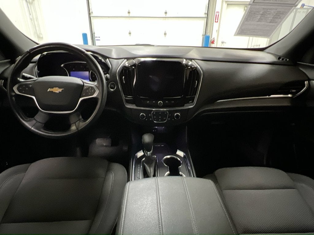 2022 Chevrolet Traverse LT Cloth