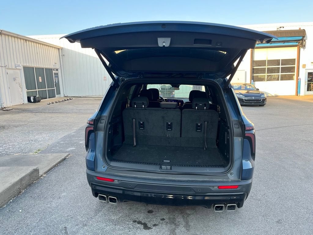 2024 Chevrolet Traverse LT
