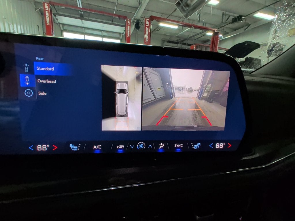2025 Chevrolet Suburban RST