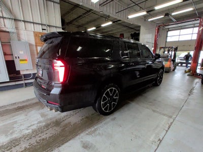2025 Chevrolet Suburban RST