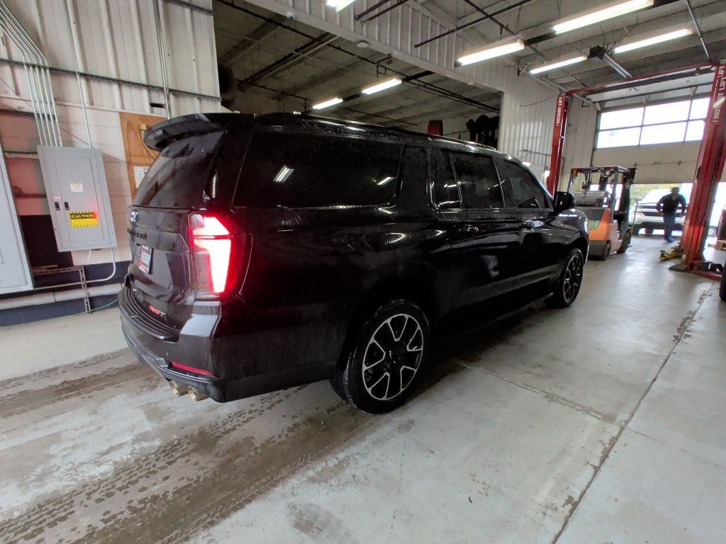 2025 Chevrolet Suburban RST