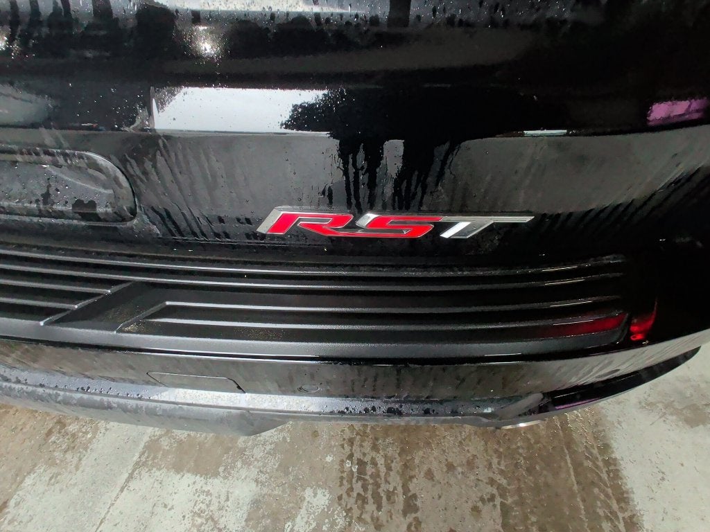 2025 Chevrolet Suburban RST