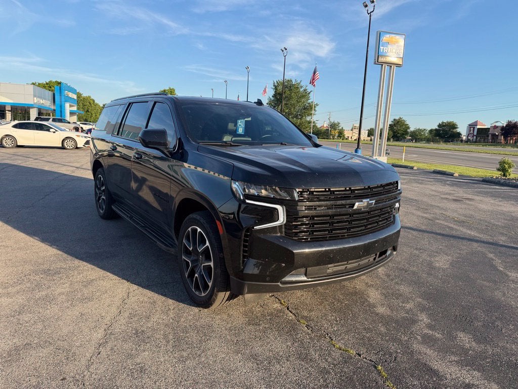2023 Chevrolet Suburban RST