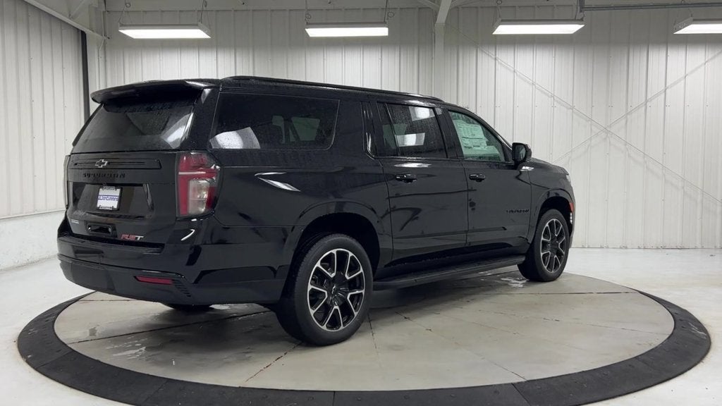 2023 Chevrolet Suburban RST