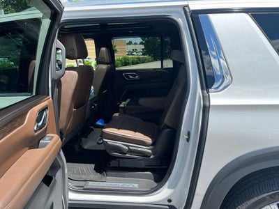 2023 Chevrolet Suburban High Country