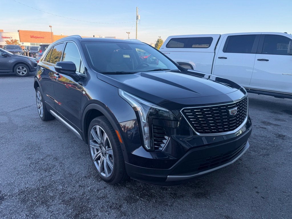 2023 Cadillac XT4 AWD Premium Luxury