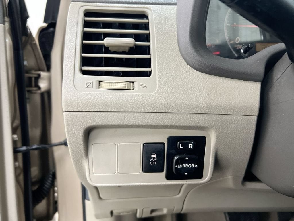 2009 Toyota Corolla 4dr Sdn Man (Natl)