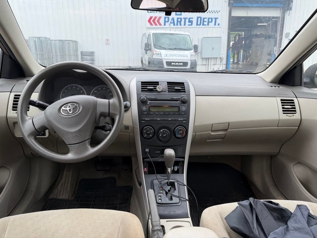 2009 Toyota Corolla 4dr Sdn Man (Natl)