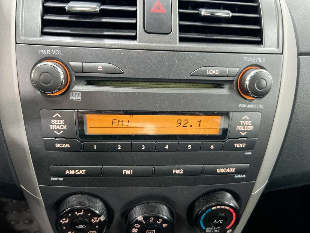2010 Toyota Corolla 4dr Sdn Man (Natl)