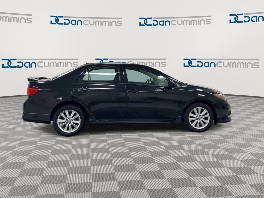 2010 Toyota Corolla 4dr Sdn Man (Natl)
