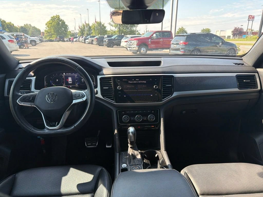 2022 Volkswagen Atlas Cross Sport 2.0T SEL R-Line