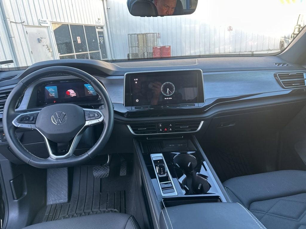 2026 Volkswagen Atlas Cross Sport 2.0T SE w/Technology