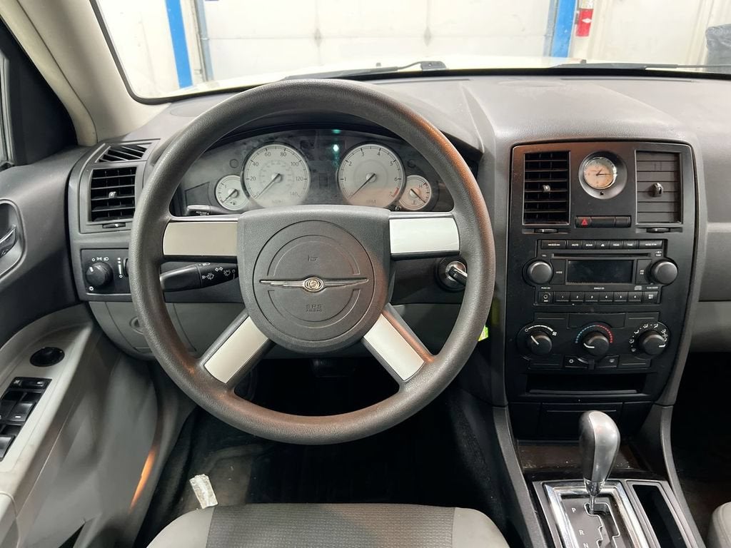 2006 Chrysler 300 4dr Sdn 300