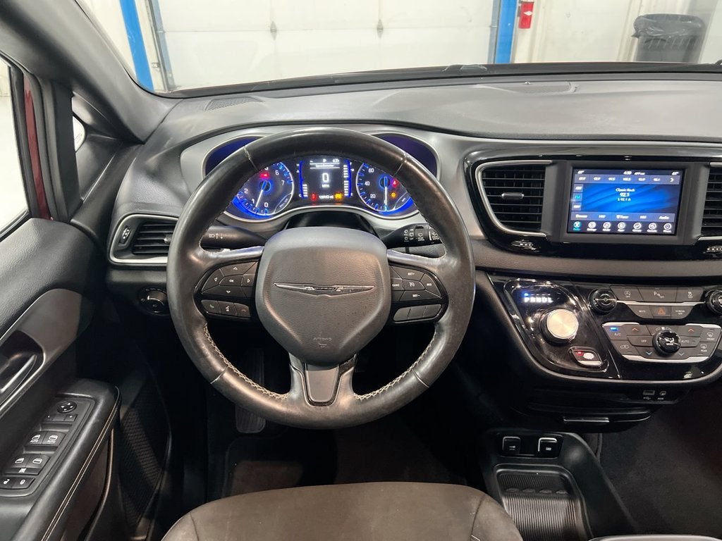 2020 Chrysler Pacifica Touring