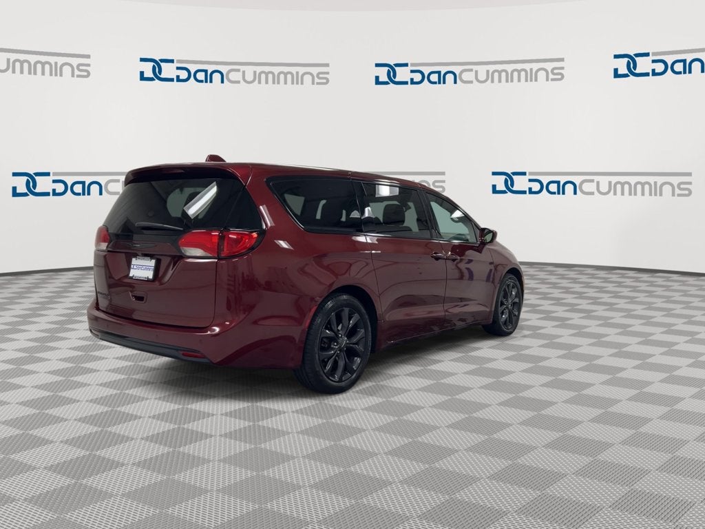 2020 Chrysler Pacifica Touring