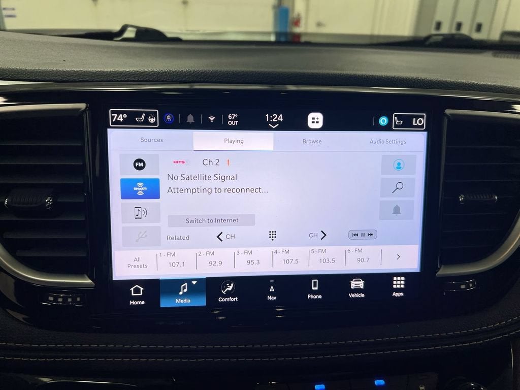 2025 Chrysler PACIFICA Limited