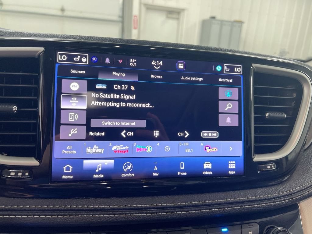 2023 Chrysler Pacifica Touring L