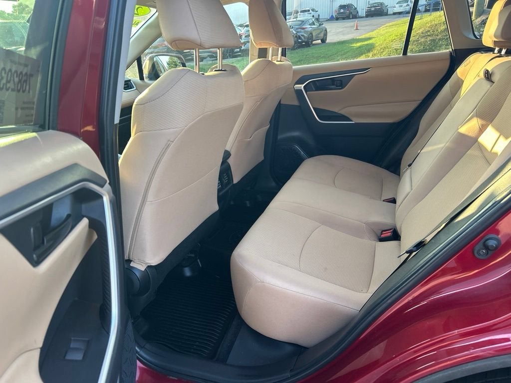 2023 Toyota RAV4 LE