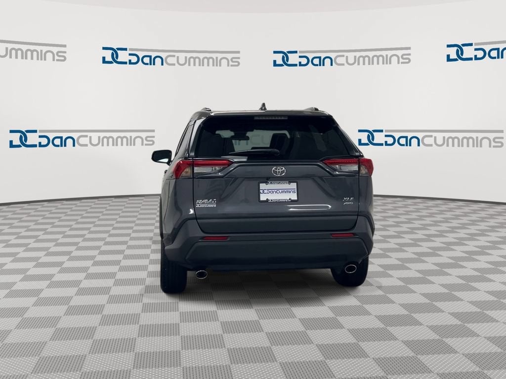 2025 Toyota RAV4 XLE
