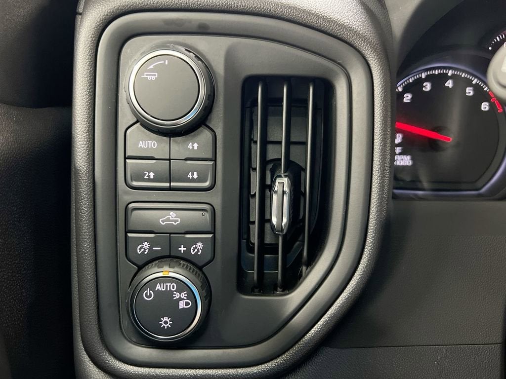 2024 Chevrolet Silverado 1500 Custom Trail Boss