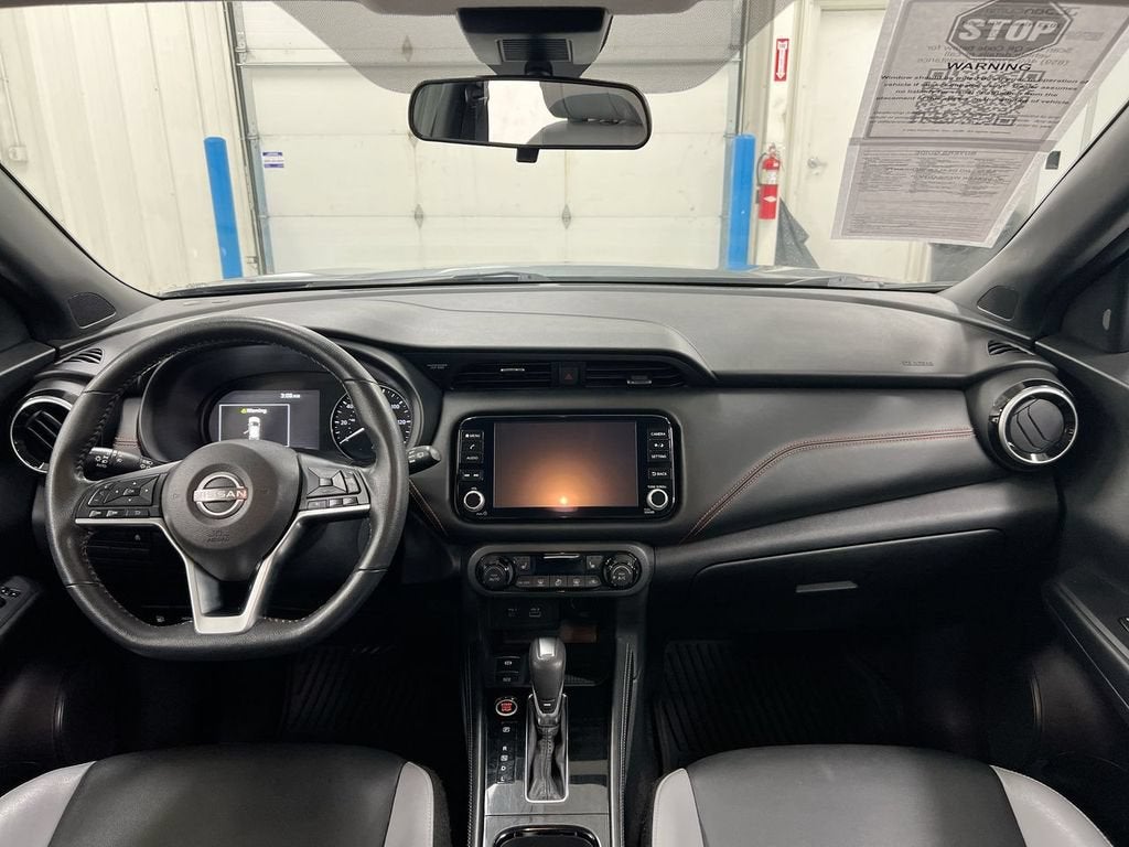 2023 Nissan Kicks SR