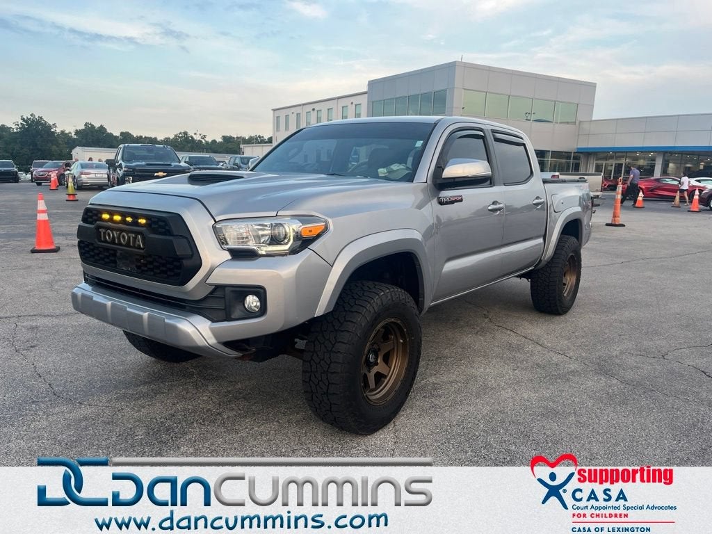 2016 Toyota Tacoma SR