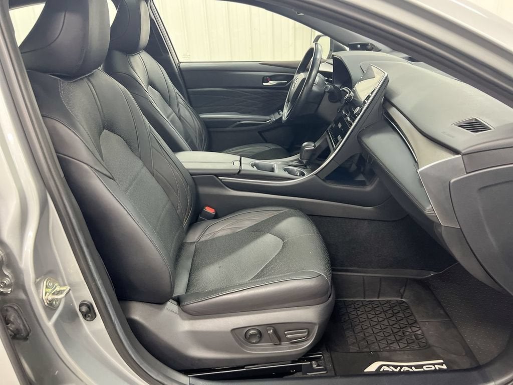 2021 Toyota Avalon Hybrid Limited