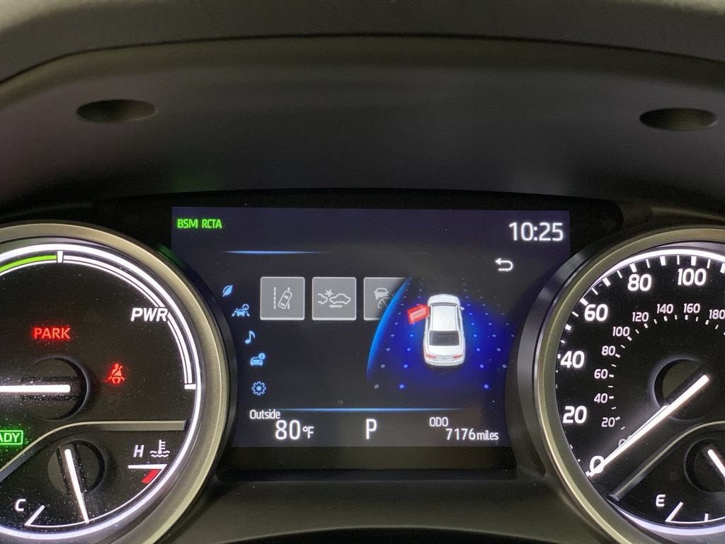 2021 Toyota Camry Hybrid XLE