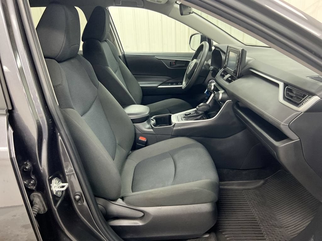 2022 Toyota RAV4 Hybrid LE