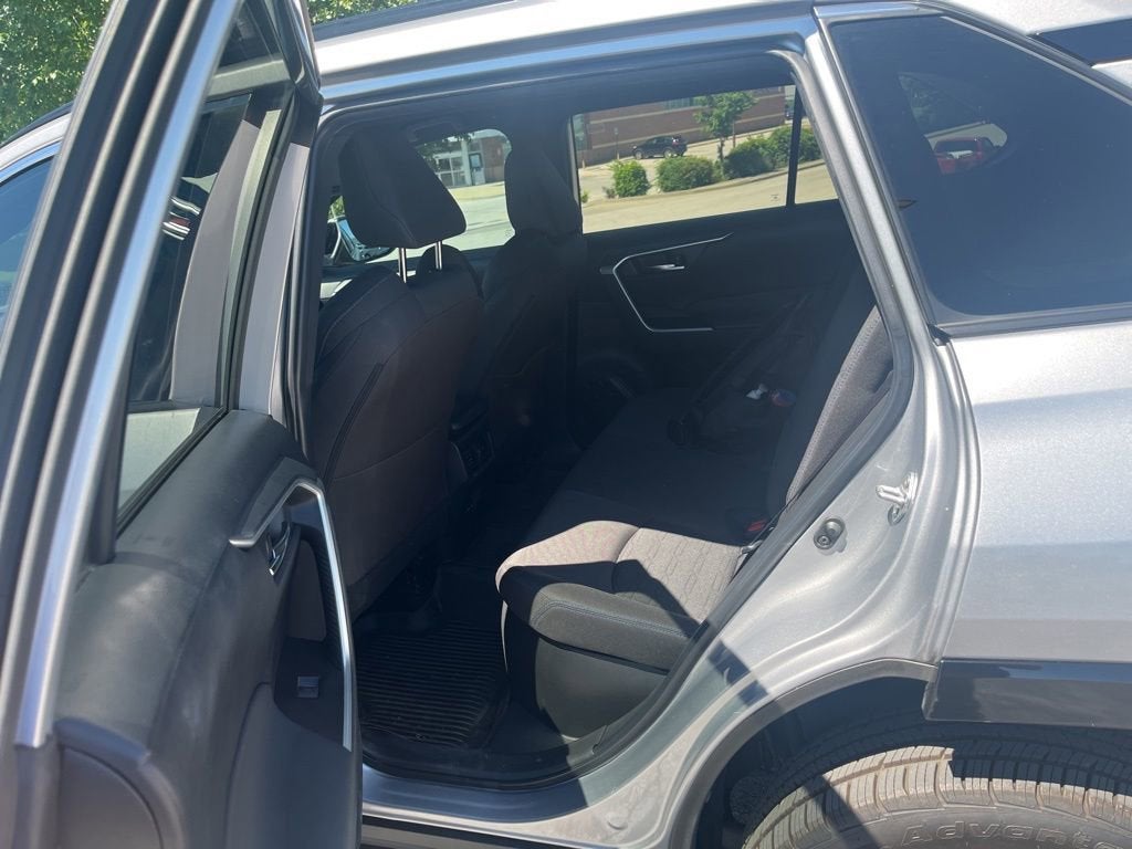 2024 Toyota RAV4 Hybrid SE