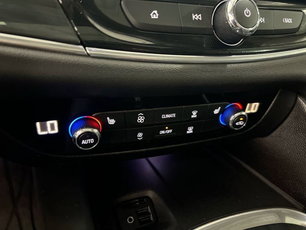 2020 Buick Enclave Essence