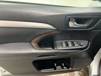 2018 Toyota Highlander SE