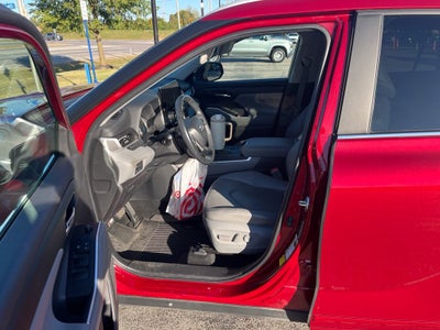 2023 Toyota Highlander Hybrid XLE