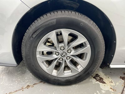 2023 Toyota Sienna LE