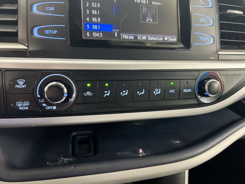 2019 Toyota Highlander LE