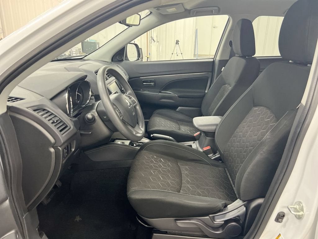 2024 Mitsubishi Outlander Sport S